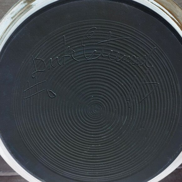 DUKE ESTERWOOD Mystic Mud Pottery Pie Plate 9"  Red Black White North Carolina - Picture 6 of 12